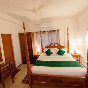 Bed & Breakfast Seacoast Fortkochi