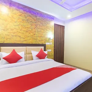 https://oyo-29932-hotel-r-s-plaza.top-gurgaonhotels.com